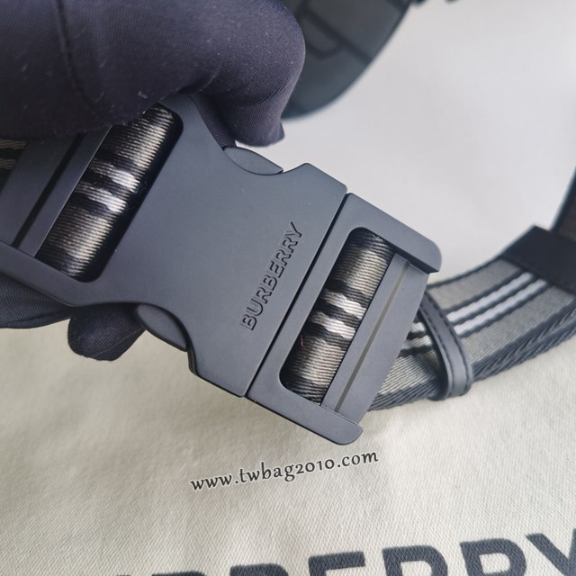 Burberry專門店新款腰包 巴寶莉棉質帆布男士腰包挎包 yxb1455